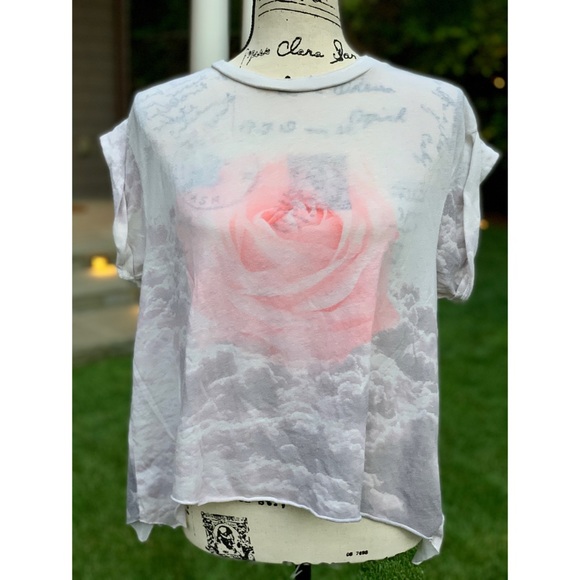 WILDFOX💋|| Cloudy Pink Rose Crewneck Tee - Picture 7 of 12